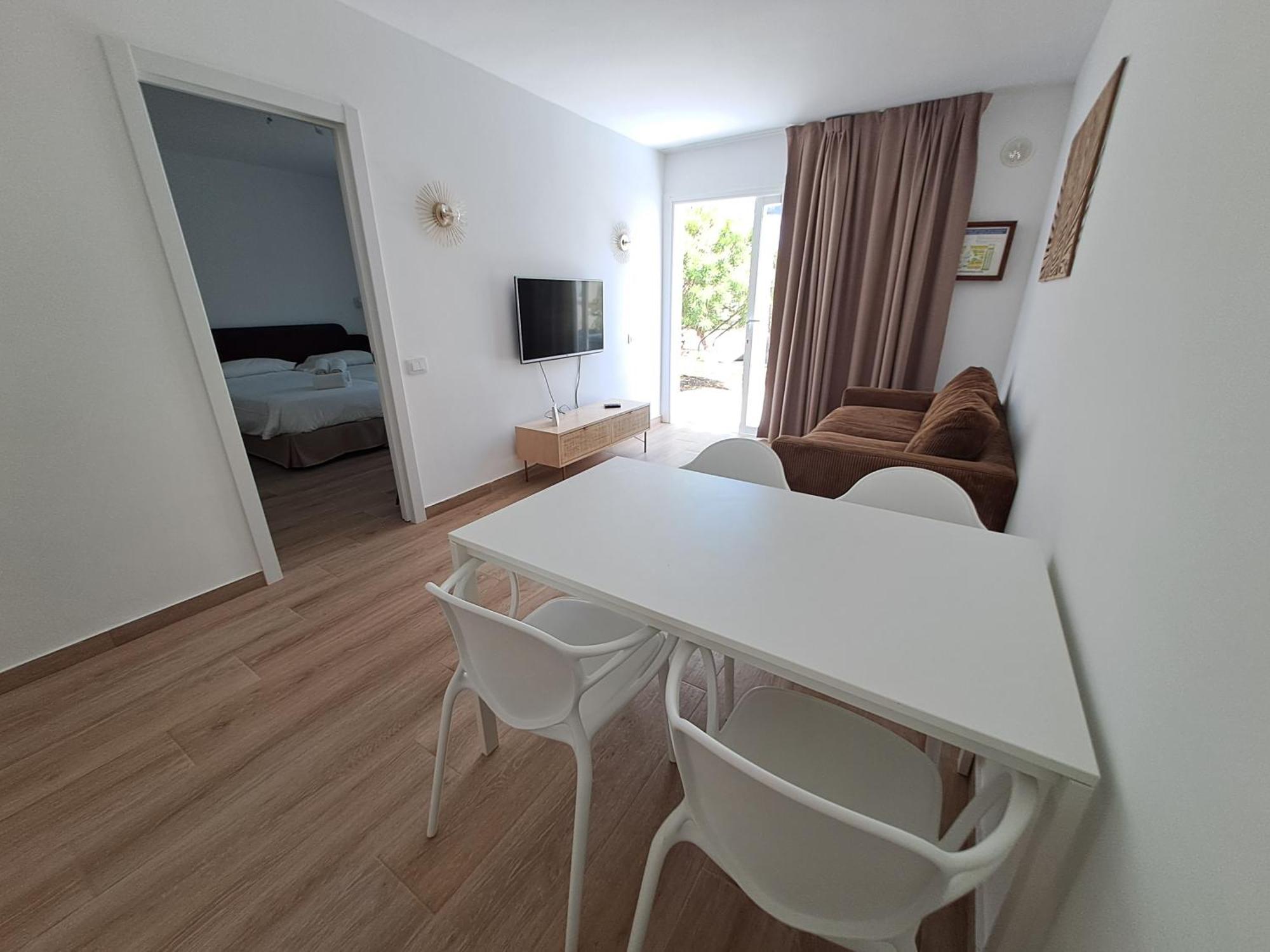 Homeforguest Apartamento Con Terraza Y Piscina En Корралехо Екстер'єр фото